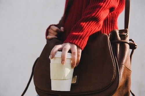 「重い女」は恋もキレイも逃す！すっきりキレイな「荷物の少ない女」になろう