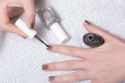 爪が曇っていたら要注意？！一目でわかる幸運を掴む手のポイント・４つ