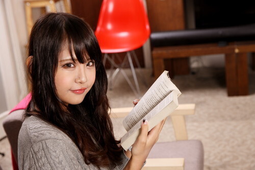 古風な感じがグッとくる！？ひと味違う「万年筆女子」の魅力・４選