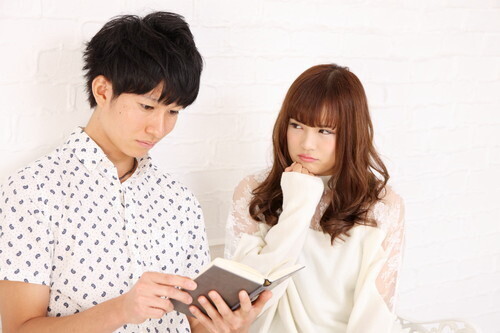 ちょっと前までラブラブだったのにぃ！彼が冷めるきっかけ・４つ