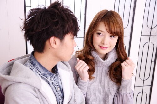 あえてパシられて！気になるカレとの「家飲みの買い出し」ですべきモテテク・５つ