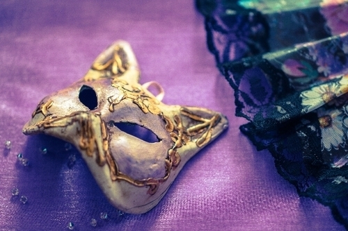 うわべとは別人？数秘術が教える「気になる彼の本性」