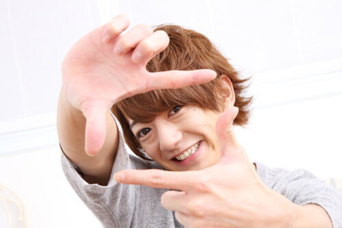 目指せ「見返りモテ女」！振り返った瞬間されたらドキッとする女子の仕草・５選