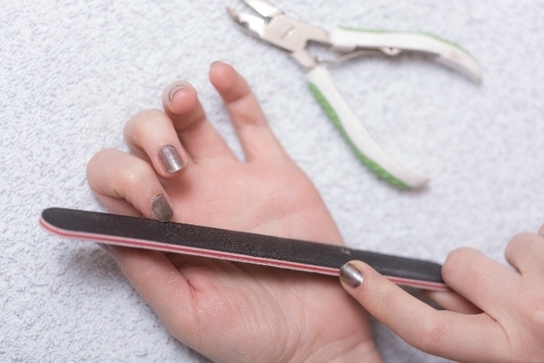 爪が緑色、これってカビ！？知っておきたい「爪のいろいろ」・４つのポイント