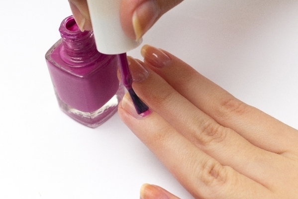 なんとかしたい爪の縦線！つやつや爪を取り戻すポイント4つ