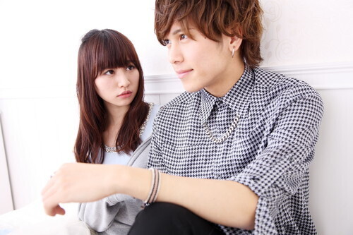 男子特有の考え方かも！？カレの愛情表現が少ない理由・４つ