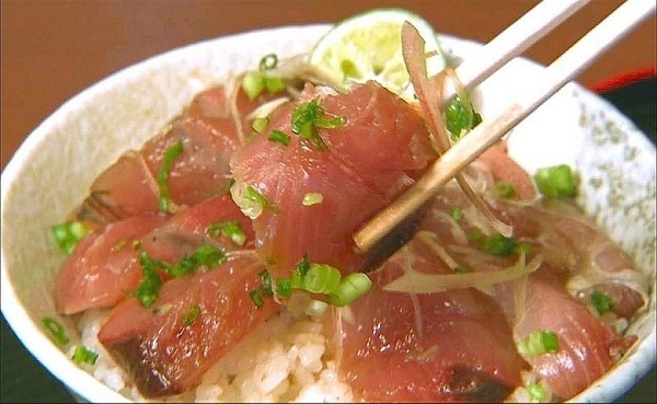 【ムーンダイエット】8月の満月和食は良質なたんぱく質が豊富な「まぐろの漬け丼」！