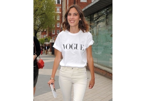 Tシャツは永遠！イットガールが夢中な３つの着こなし