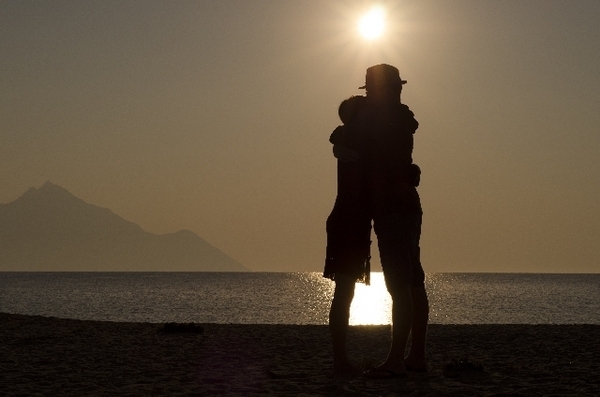 ひと夏の恋なんてイヤ！数秘術で見る「長続きする恋愛」のポイント