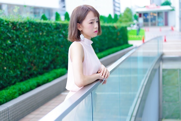 いつも忙しそう…。優先順位の低い彼女が「ご褒美彼女」になる方法