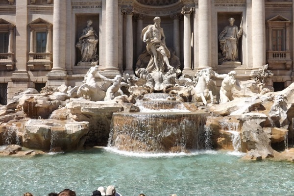 夢占い『泉の夢は、あなたの運気を映し出す鏡』