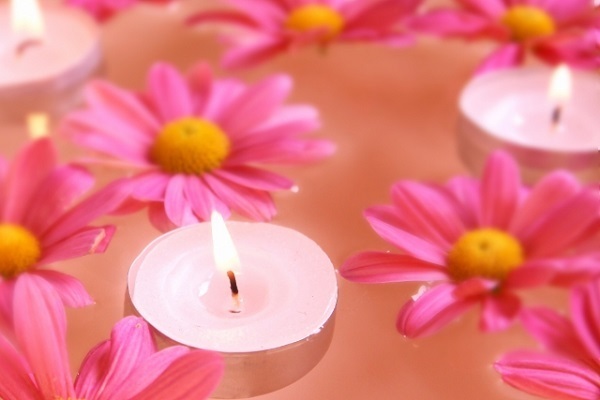 牡牛座のケアポイントは「首」！魅惑と健康の12星座アロマテラピー　