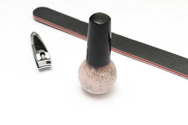 「指の周りの固いところ爪切りで切ったらダメですか？」絶対止めて欲しい理由3つ