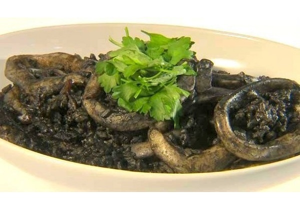 【ムーンダイエット】1月の下弦の月洋食は高アミノ酸スコア「イカ墨のパエリア」