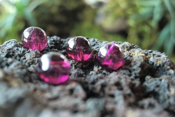 あなたの願いを叶えてくれる！効用別パワーストーン大辞典　～願望成就～