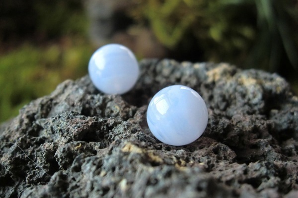 あなたの願いを叶えてくれる！効用別パワーストーン大辞典　～不安の解消～