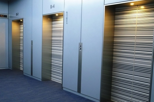 エレベーターの立ち位置で対人関係の癖がわかる心理テスト