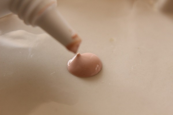 金運  UP  のための開運人相術　ニキビ編