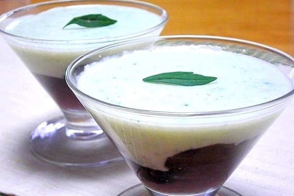 【ムーンダイエット】3月の上弦の月アジアンは「カシスのココナッツプリン」