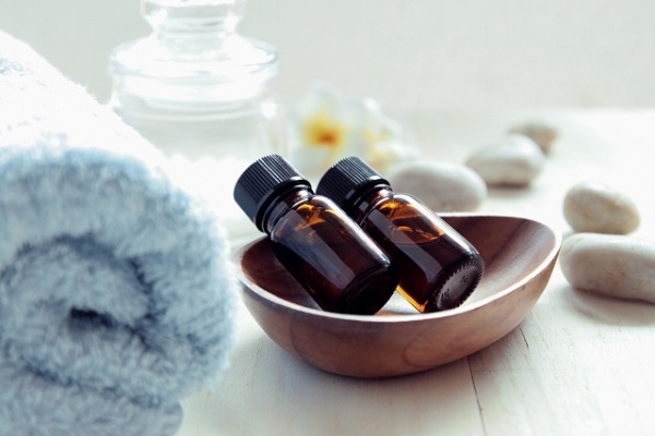 デトックスだけじゃない。キャスターオイルのすごい効き目・4選