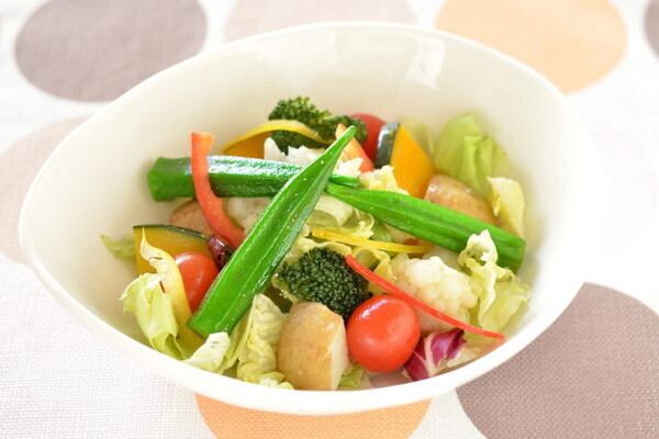 カロリー制限しても痩せられない！スリム美人には食事内容に秘密があった