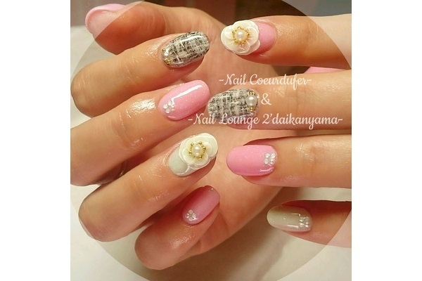 デコ好き女子必見！デコ盛りネイル2016－盛っても大人っぽい指先のポイント