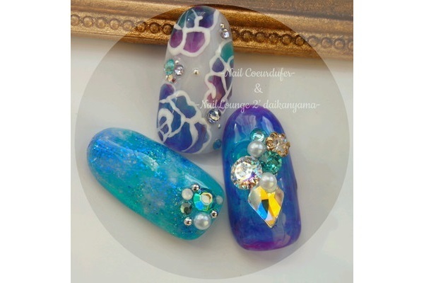 デコ好き女子必見！デコ盛りネイル2016－盛っても大人っぽい指先のポイント