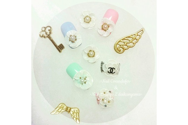 デコ好き女子必見！デコ盛りネイル2016－盛っても大人っぽい指先のポイント