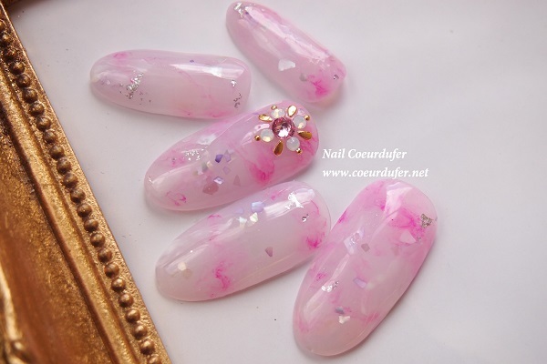 まるでプロ？！セルフジェルネイルでもプロっぽく見せる３つのポイント