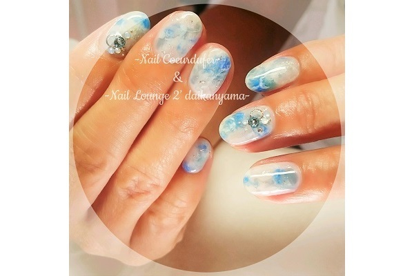 大人の「アンニュイネイル」で、目指せ、雰囲気あるオンナ！