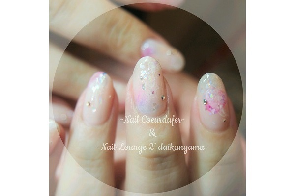 大人の「アンニュイネイル」で、目指せ、雰囲気あるオンナ！