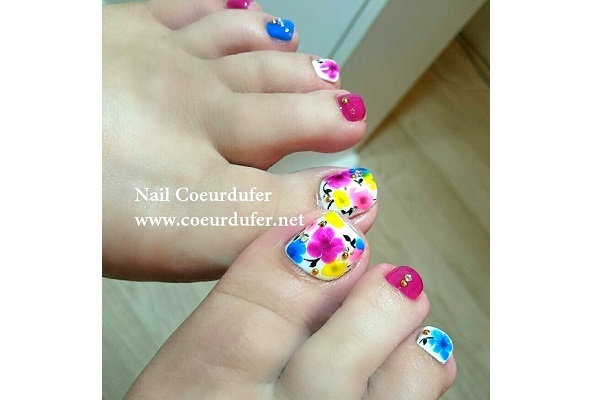 ペディキュア？それともジェル？フットネイル、爪の状態別チェックリスト