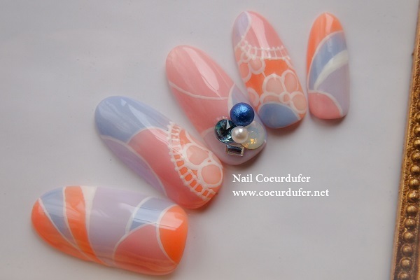 定番ネイルに飽きちゃったあなたへ。新境地ネイルのアイディア３つ