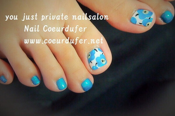 夏っぽネイルに夢中！ネイリストおすすめデザイン初級編