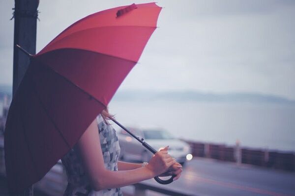 傘の準備であなたの「恋愛の失敗パターン」がわかる心理テスト