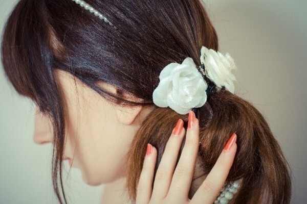 ロングヘア女子必見！バレッタをおしゃれに使ったヘアアレンジ