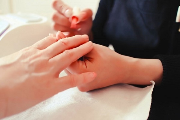 どきどきの「ネイルサロンデビュー」失敗しないオーダーのコツは？