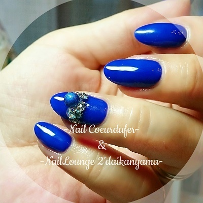 夏といえばやっぱりブルー！ 派手過ぎない「青」で夏を楽しむネイル