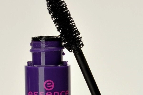 奥二重さんのメイクのお悩み・・・実はマスカラの選び方が重要だった！