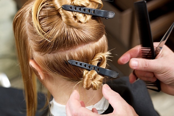 難しい？実は簡単にできる！「編みこみカチューシャ」でイメチェンアレンジ