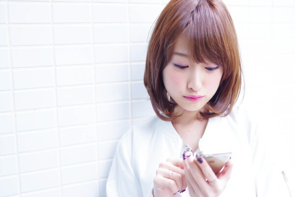 あなたが「元カレからの連絡にどう応えるか」がわかる心理テスト