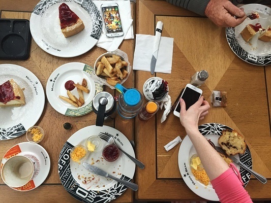 なぜお腹にばかり脂肪がたまっちゃうの？ポッコリ下腹の原因・４つ