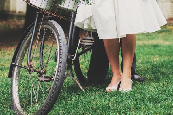 白アイテムを大人っぽく着こなすコツとは？