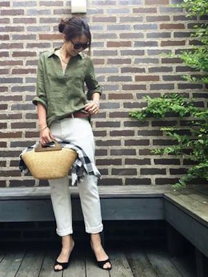 白アイテムを大人っぽく着こなすコツとは？