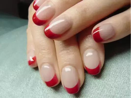 「長くてきれい・・・」と思わせたい！錯覚をつかった知的ネイル・４選