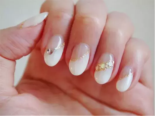 「長くてきれい・・・」と思わせたい！錯覚をつかった知的ネイル・４選