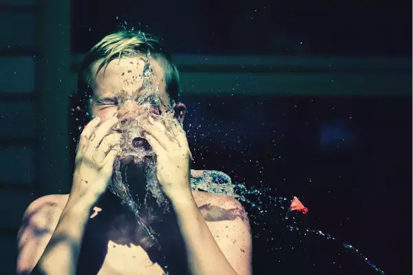 「ぬるま湯」で「やさしく」が正解！大人ニキビを防ぐ洗顔法とは