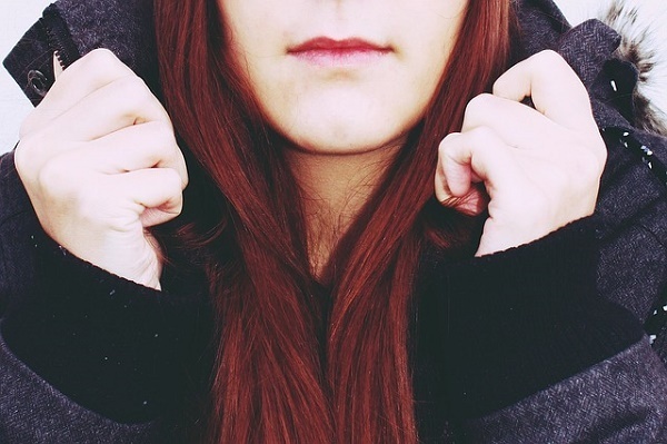 短期間で速攻！二重あご解消エクササイズで小顔をゲット！