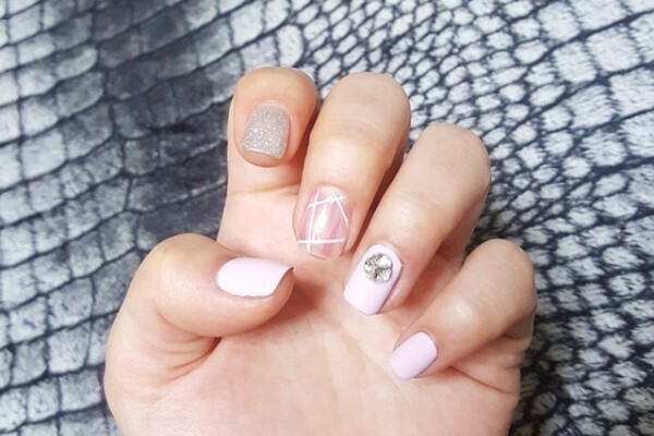 指先から「モテ女」。セルフネイルを長持ちさせるコツ