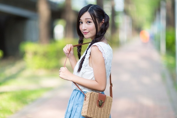 美人じゃないのにモテまくる！「うぶガール」の特徴４つ